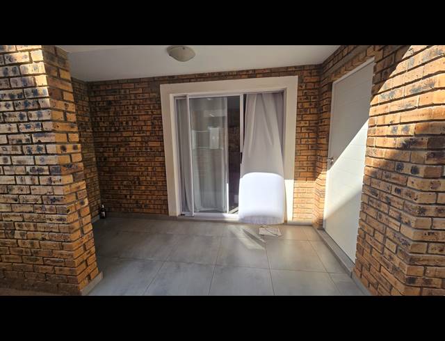 2 BEDROOM SECTIONAL TITLE FOR SALE IN NORTON SMALL FARMS